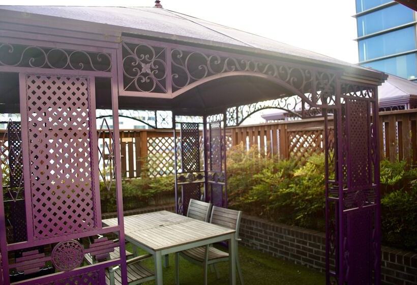 Queen Vell Hotel & Wedding