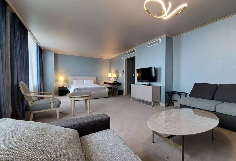 Queen Vell Hotel & Wedding