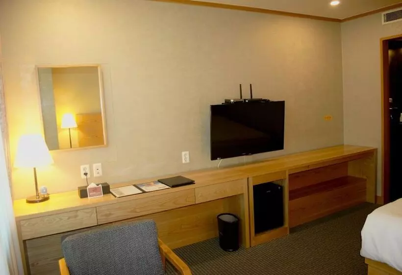 Queen Vell Hotel & Wedding