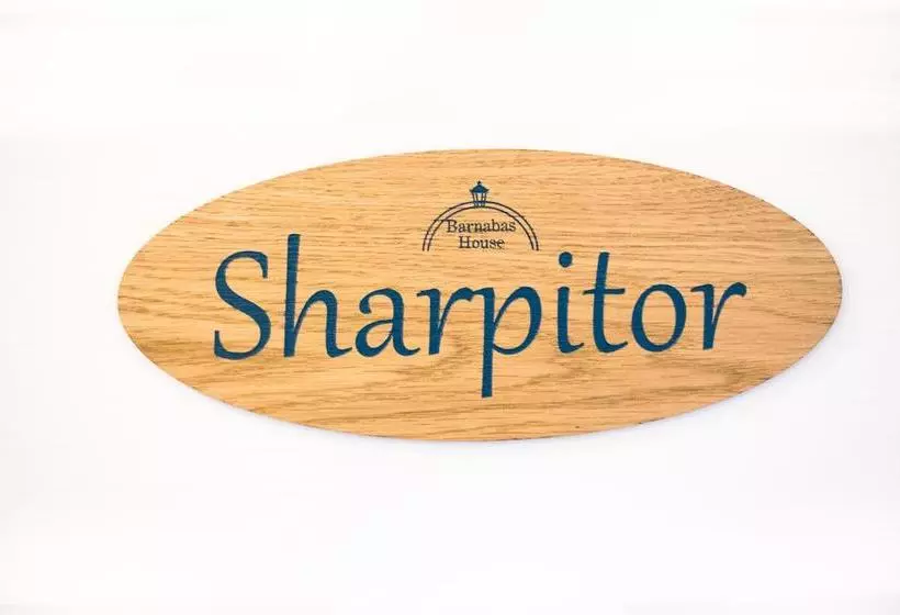 تختخواب و صبحانه Barnabas House