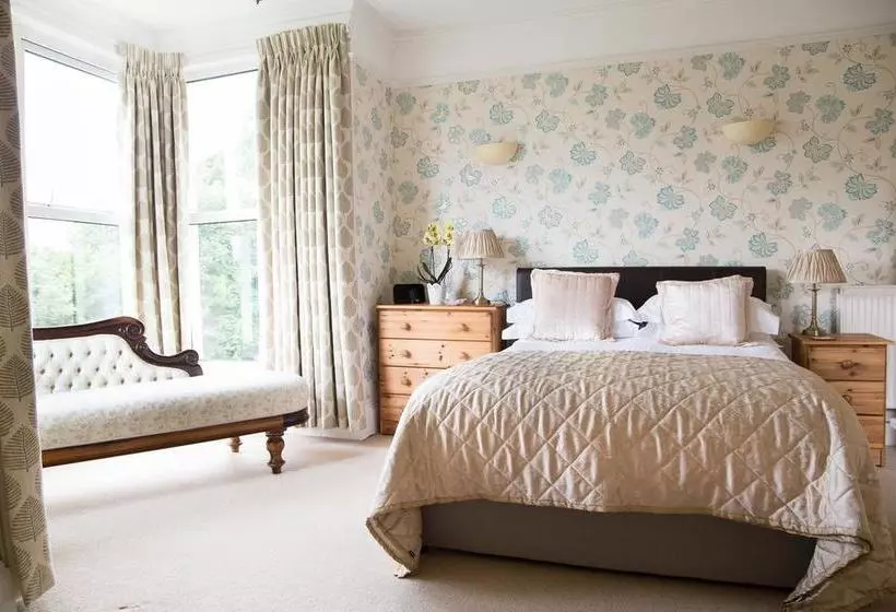 تختخواب و صبحانه Barnabas House