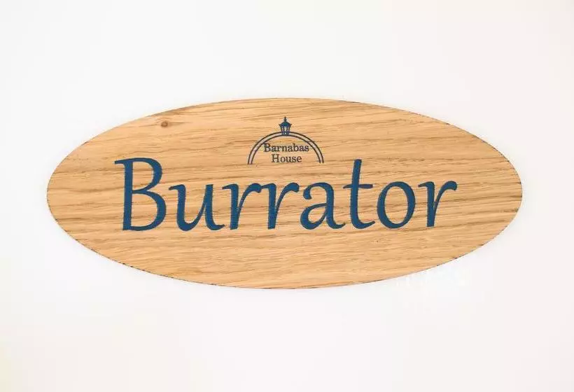 تختخواب و صبحانه Barnabas House