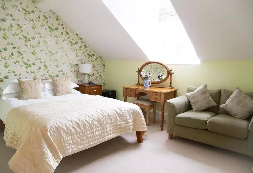 تختخواب و صبحانه Barnabas House