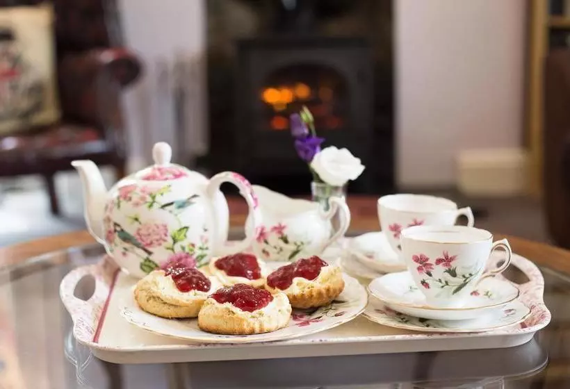 تختخواب و صبحانه Barnabas House