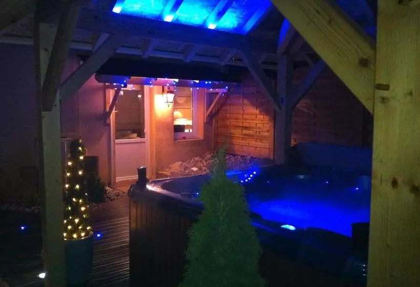 تختخواب و صبحانه Maison D Hôtes La Devinière   Spa Accessible Toute L Année