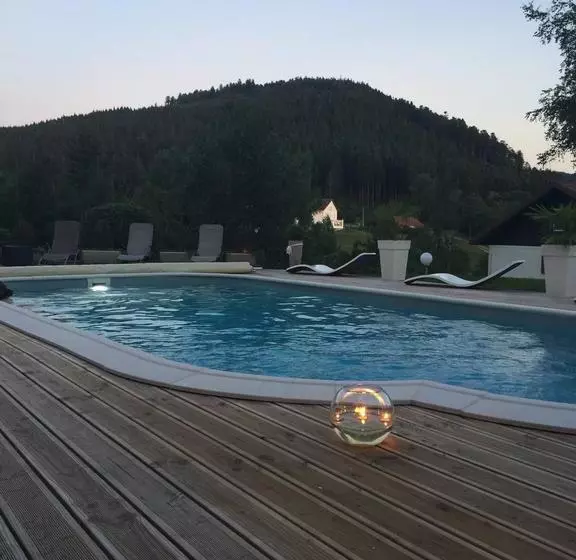 تختخواب و صبحانه Maison D Hôtes La Devinière   Spa Accessible Toute L Année