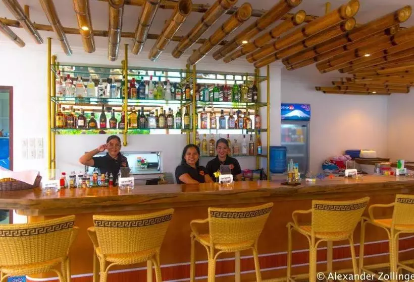 Hotelli Alona Vida Beach Hill Resort