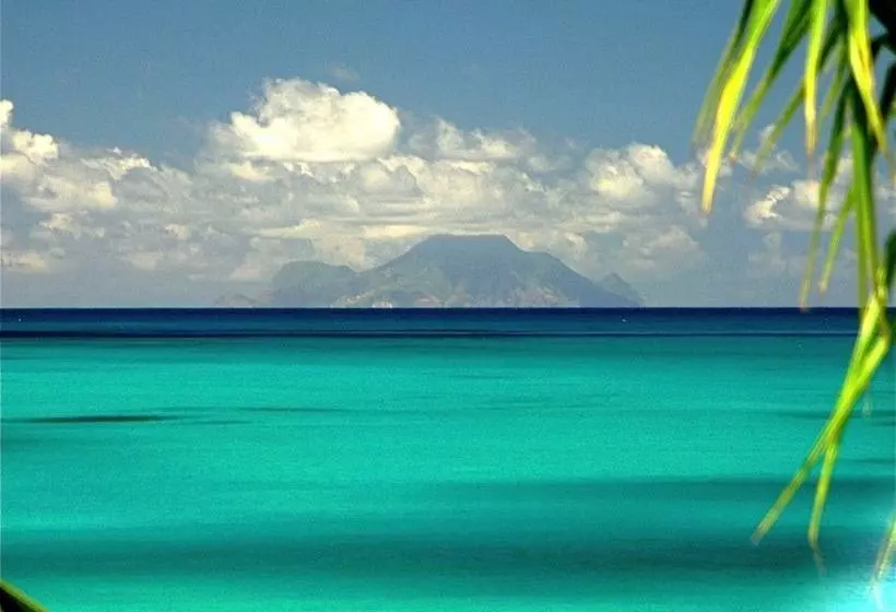 Azure Hotel And Art Studio