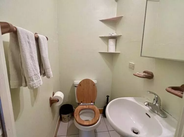 Azure Hotel And Art Studio