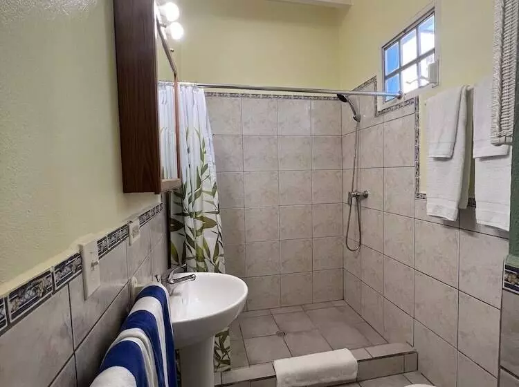 Azure Hotel And Art Studio