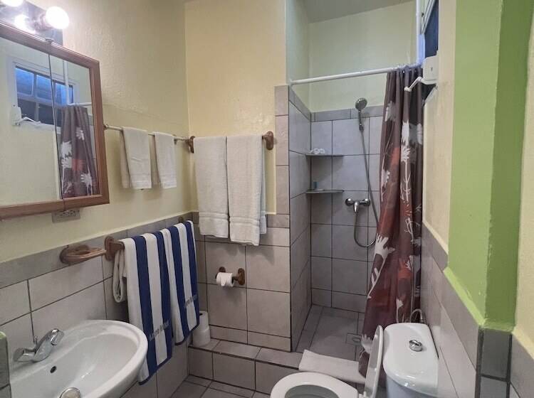 Azure Hotel And Art Studio