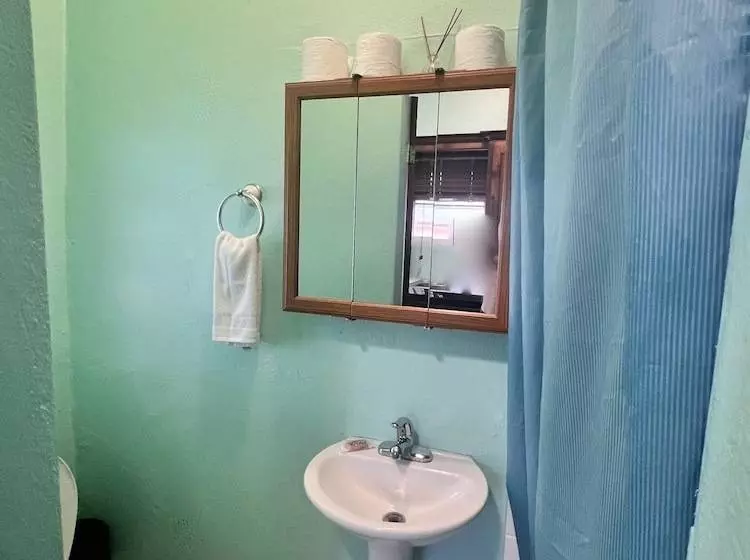 Azure Hotel And Art Studio