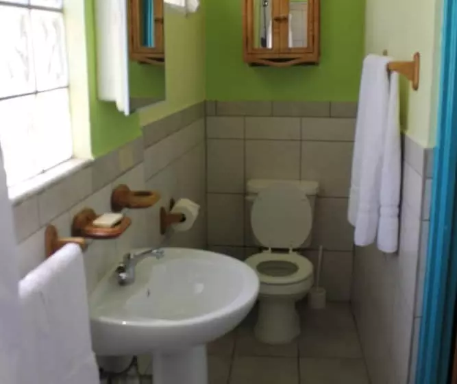 Azure Hotel And Art Studio