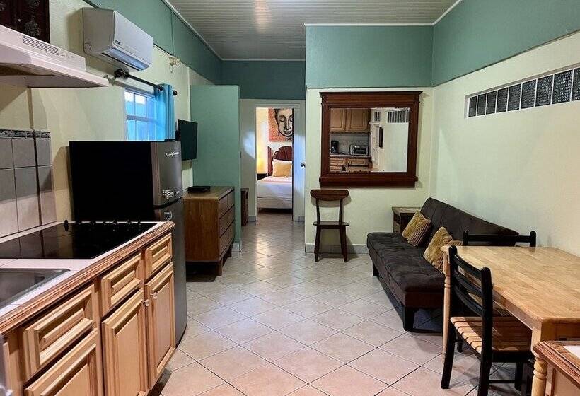 Azure Hotel And Art Studio