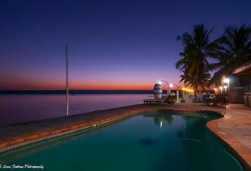 هتل Castelo Do Mar