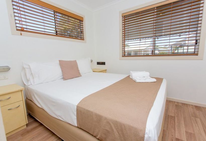 호텔 Big4 Park Beach Holiday Park