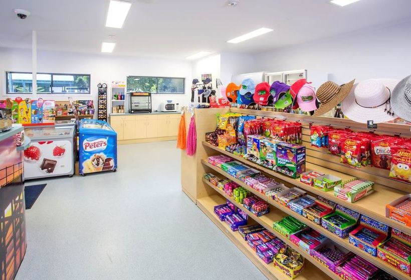 호텔 Big4 Park Beach Holiday Park