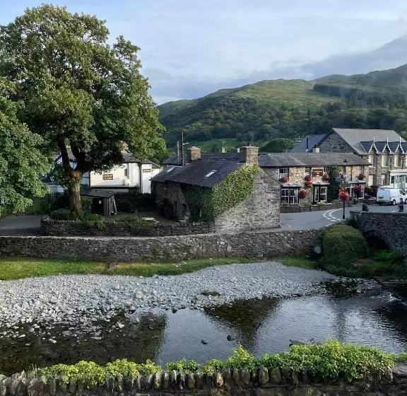 هتل Prince Llewelyn