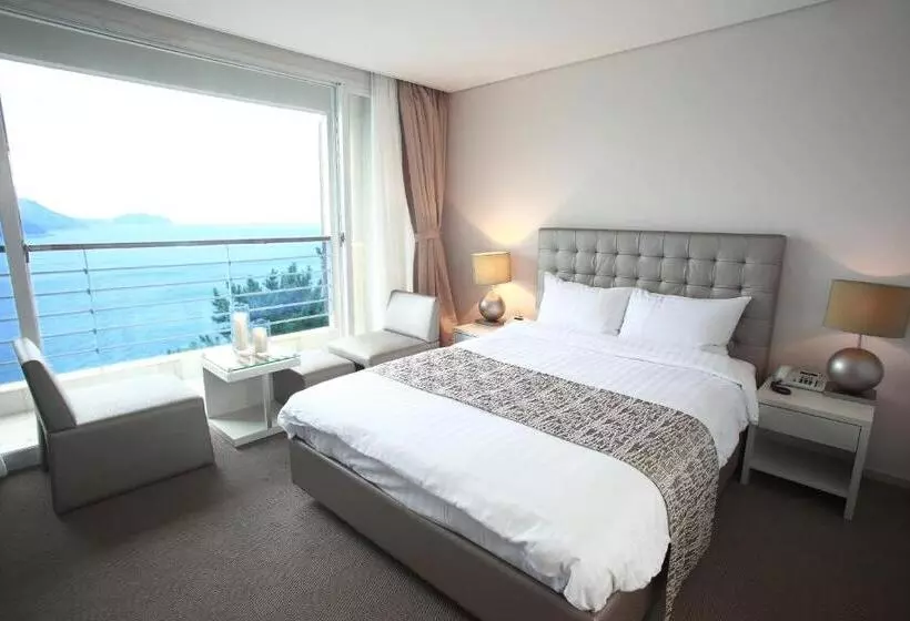 Hotelli Riviera Geoje