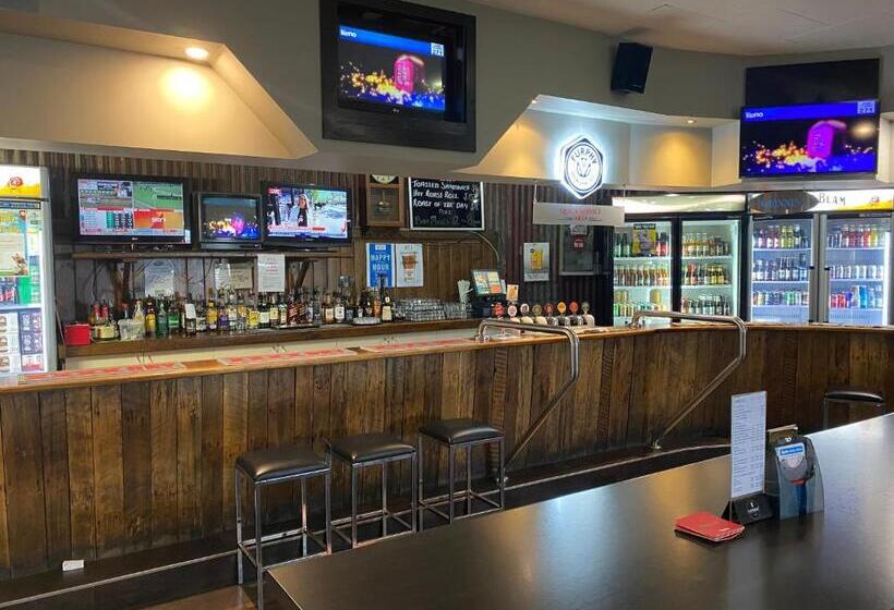 فندق على الطريق Elimatta