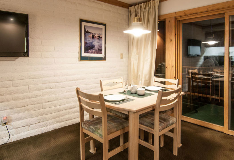 Northlake Lodges & Villas