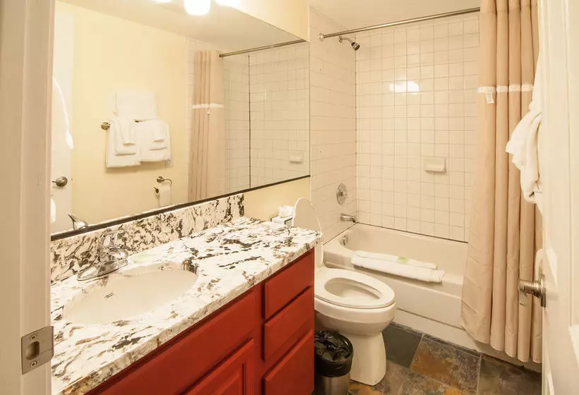 Northlake Lodges & Villas