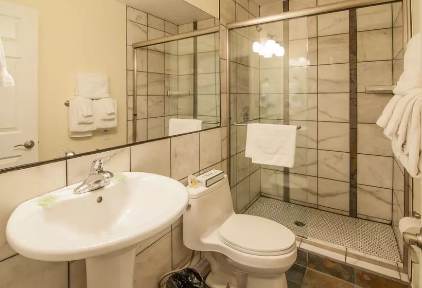 Northlake Lodges & Villas