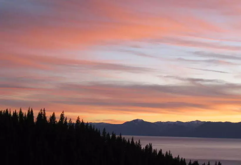 Northlake Lodges & Villas