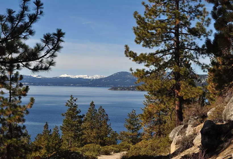 Northlake Lodges & Villas