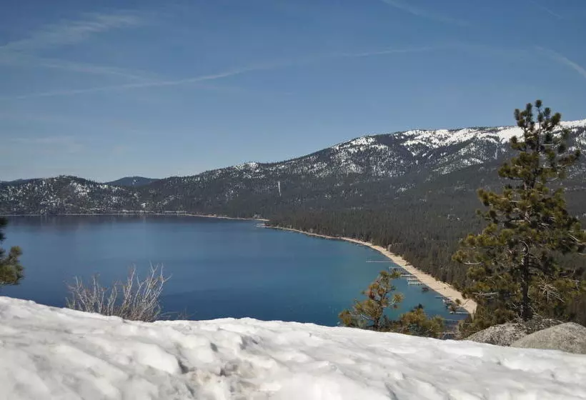 Northlake Lodges & Villas