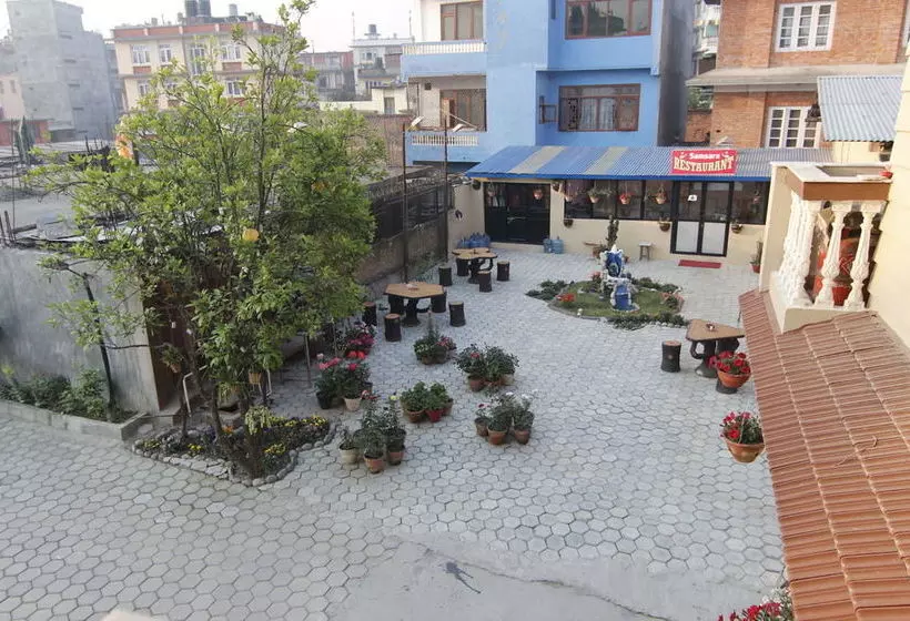 پانسیون Dipankara Holiday Home