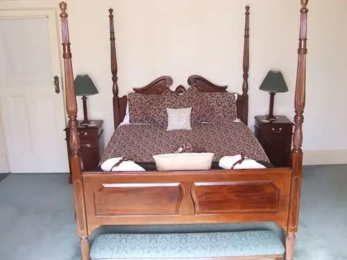 پانسیون Lindsay House Country