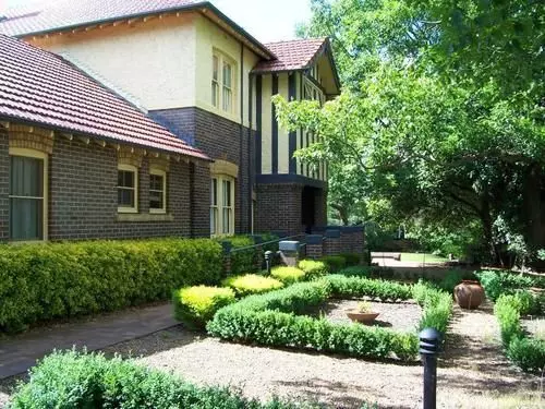 پانسیون Lindsay House Country