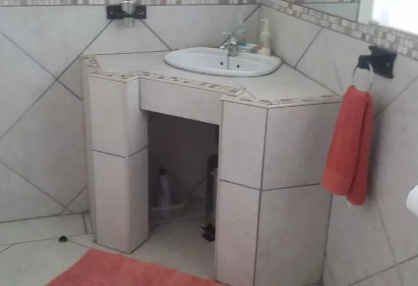 Пансион Magaliqua Guest House