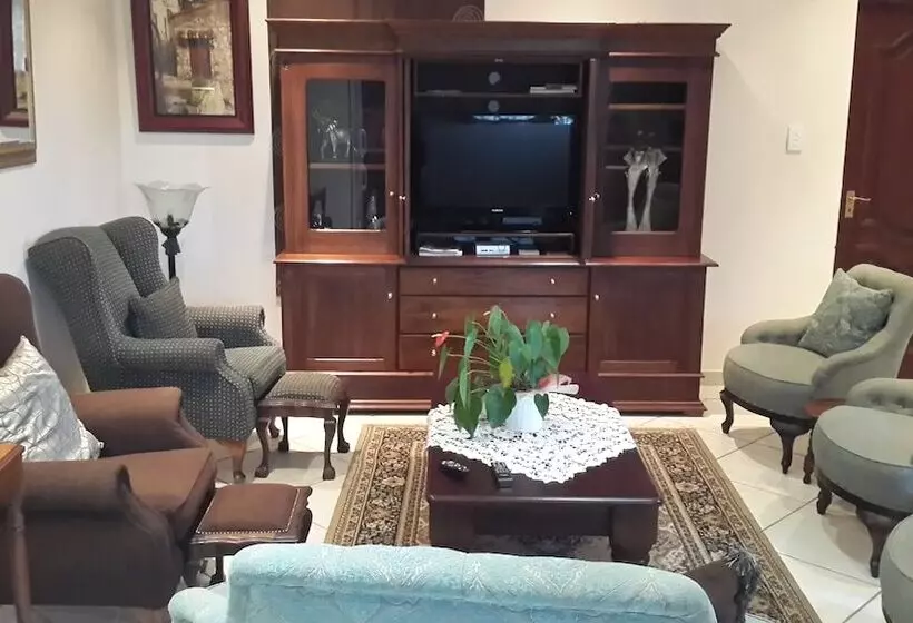 Пансион Magaliqua Guest House