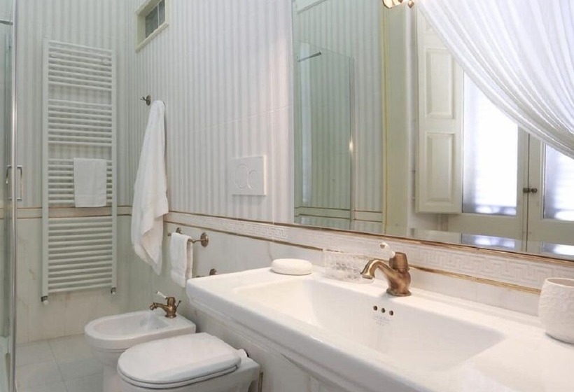 פנסיון Personè Palace