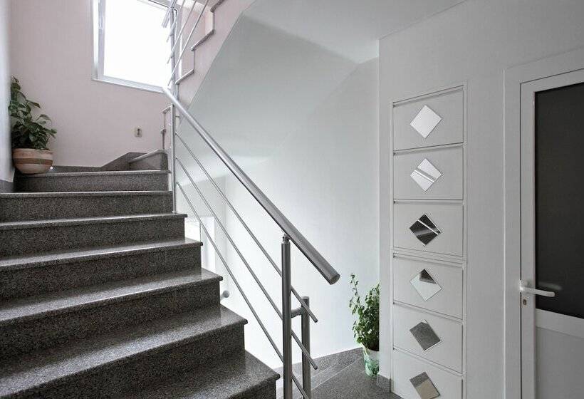 Villa Simoni Apartments