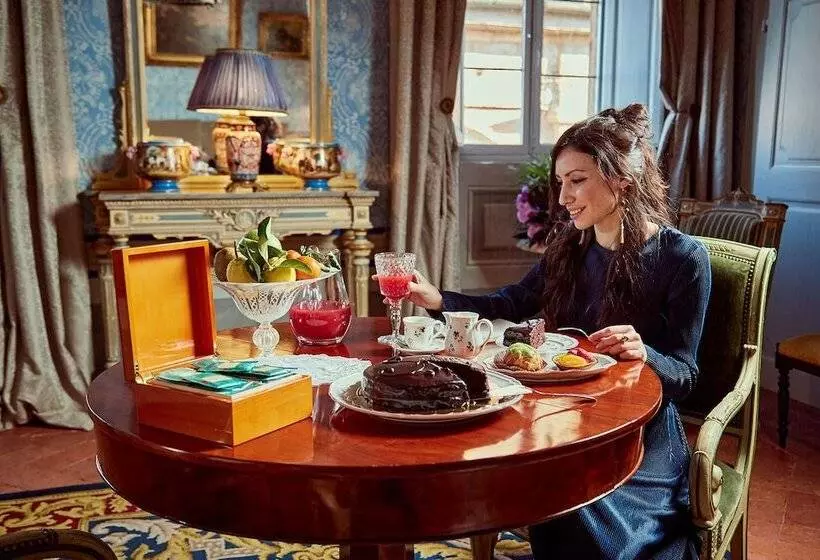 Bed and Breakfast Palazzo Nobile Di San Donato Historic Experience