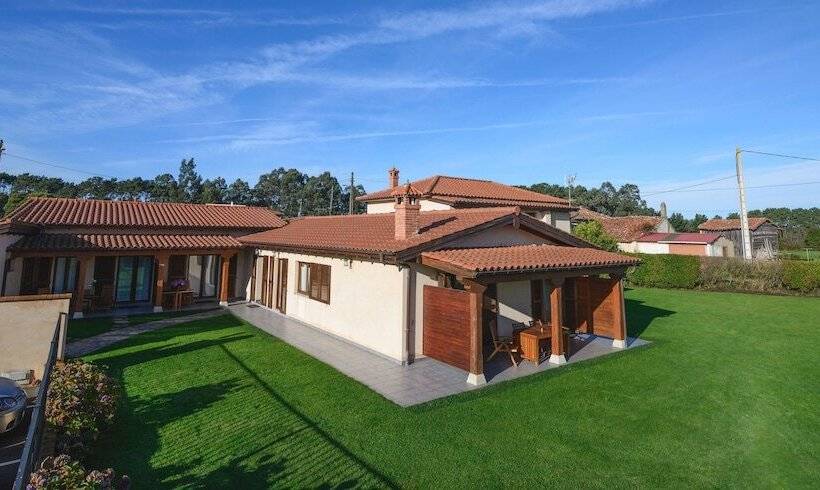 Casona De Llanorrozo Apartamentos Rurales