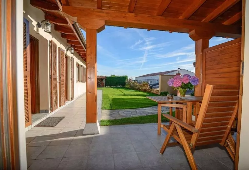 Casona De Llanorrozo Apartamentos Rurales