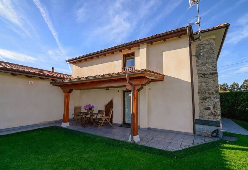 Casona De Llanorrozo Apartamentos Rurales