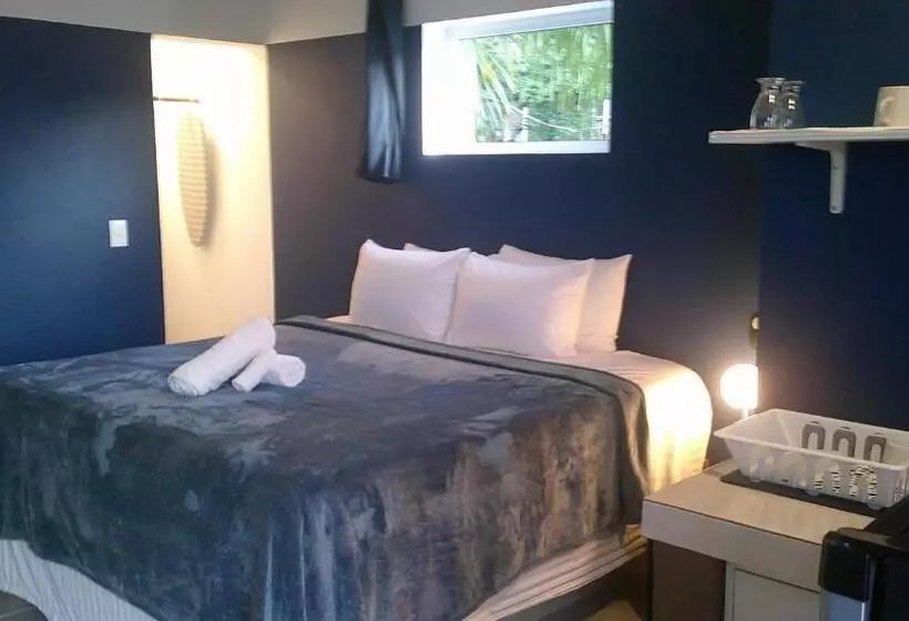 E&j Boutique Residences