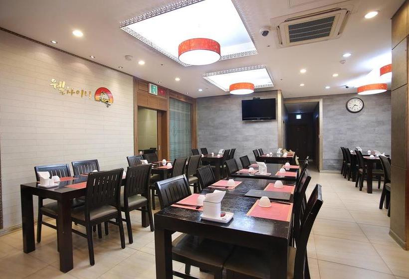 בית מלון כפרי Admiral