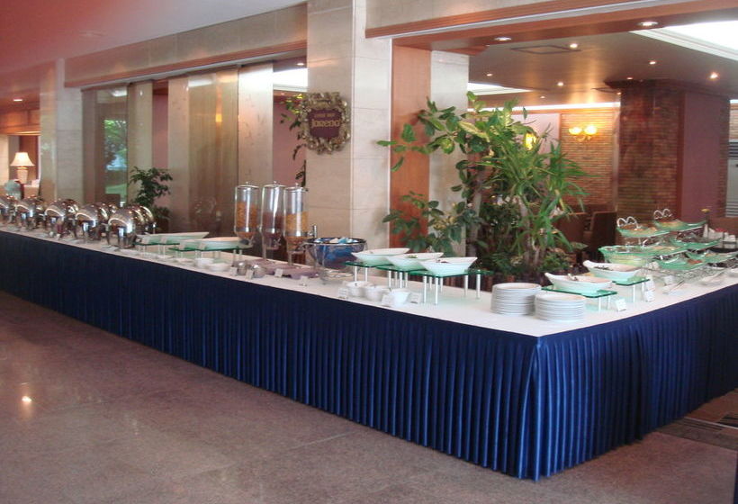 בית מלון כפרי Admiral