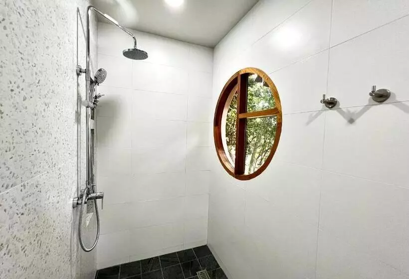 هتل Baan Talay Resort & Yoga