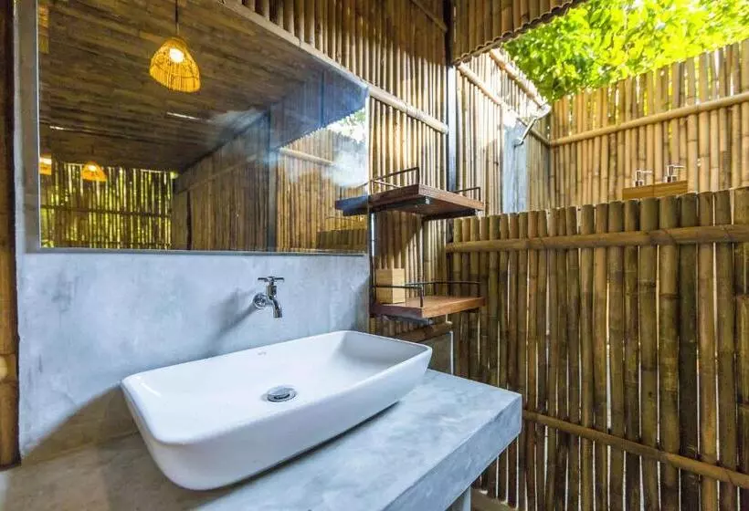 هتل Baan Talay Resort & Yoga