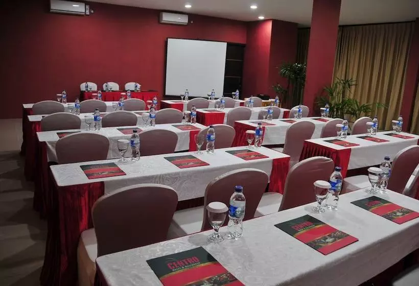 The Centro Hotel & Residence By Orchardz