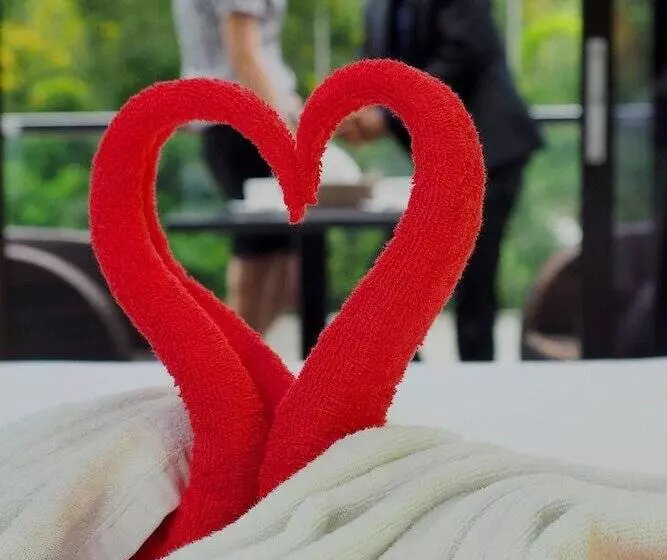 The Centro Hotel & Residence By Orchardz