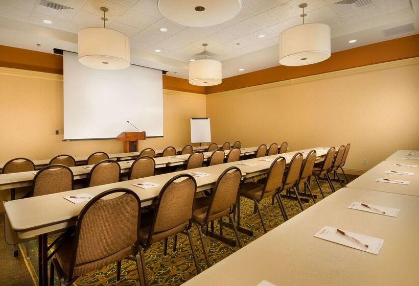 호텔 Drury Inn & Suites Independence Kansas City