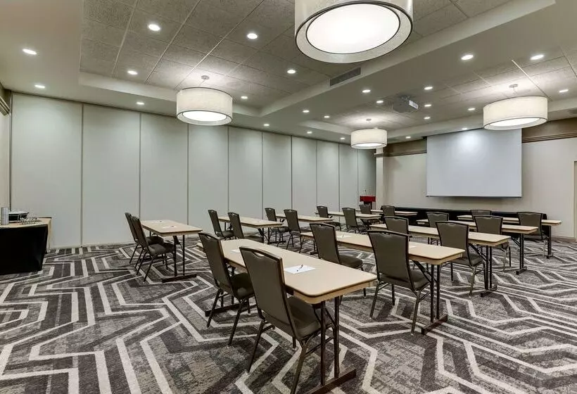 ホテル Drury Inn & Suites Independence Kansas City